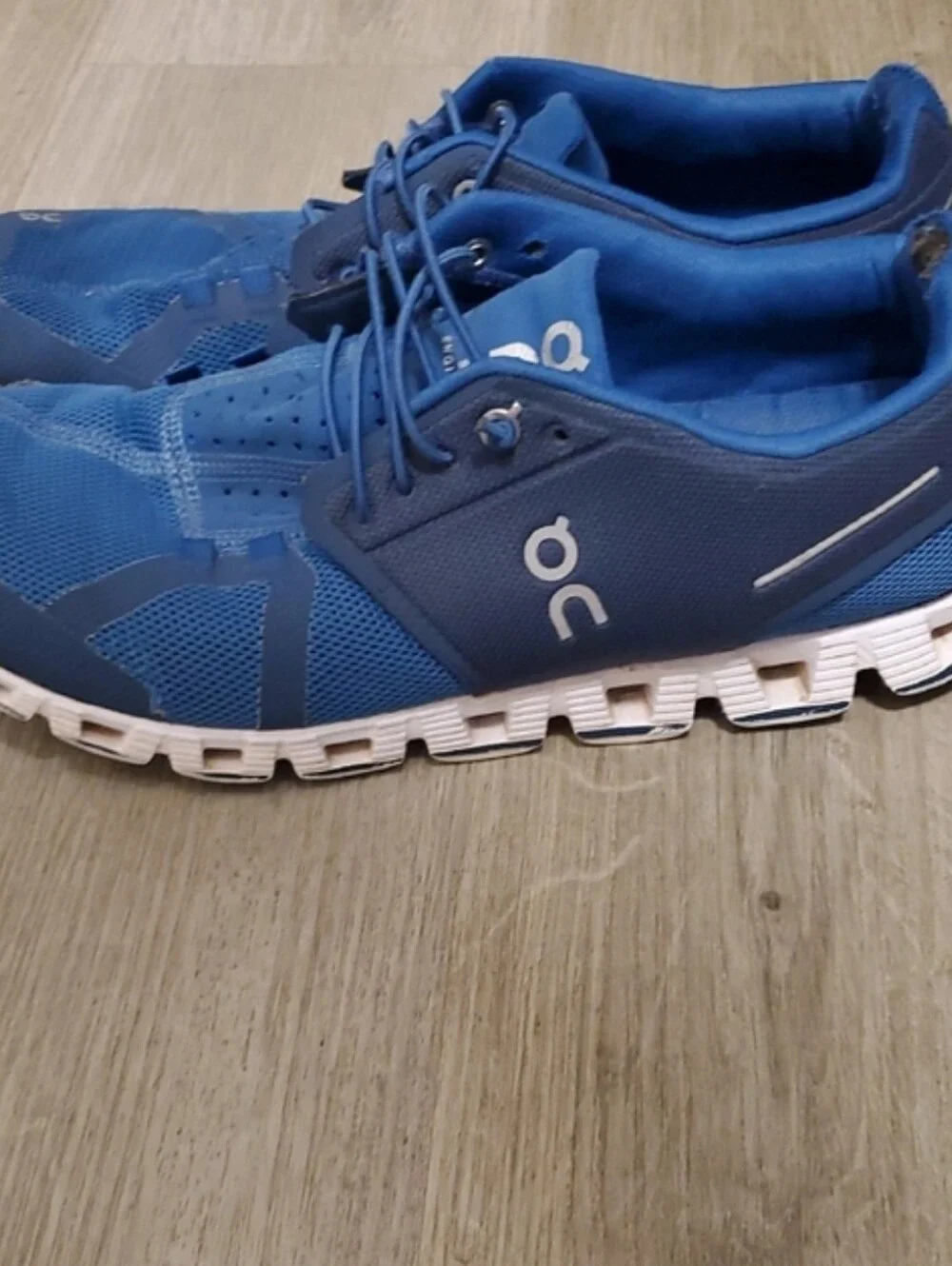 On Running Men's Athletic Shoes - Blue and White Swiss Engineered Size 9.5